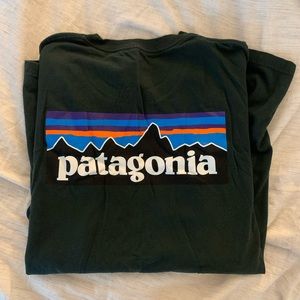 Long sleeve forest green Patagonia T-shirt, good condition, size large